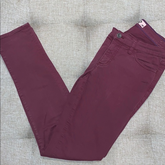 Aritzia Denim - Aritzia TNA skinny jeans